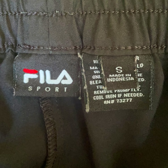 Women’s black athletic shorts - Picture 3 of 3